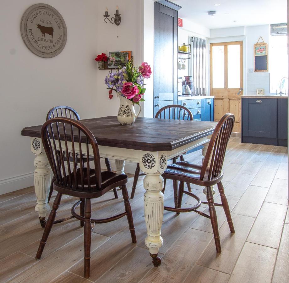 Stylish Town Centre House With Garden And Parking Opposite Villa Bury St. Edmunds Kültér fotó